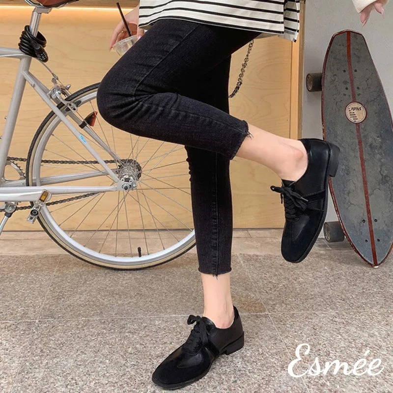 Leather Oxford Shoes with Smart Casual Design