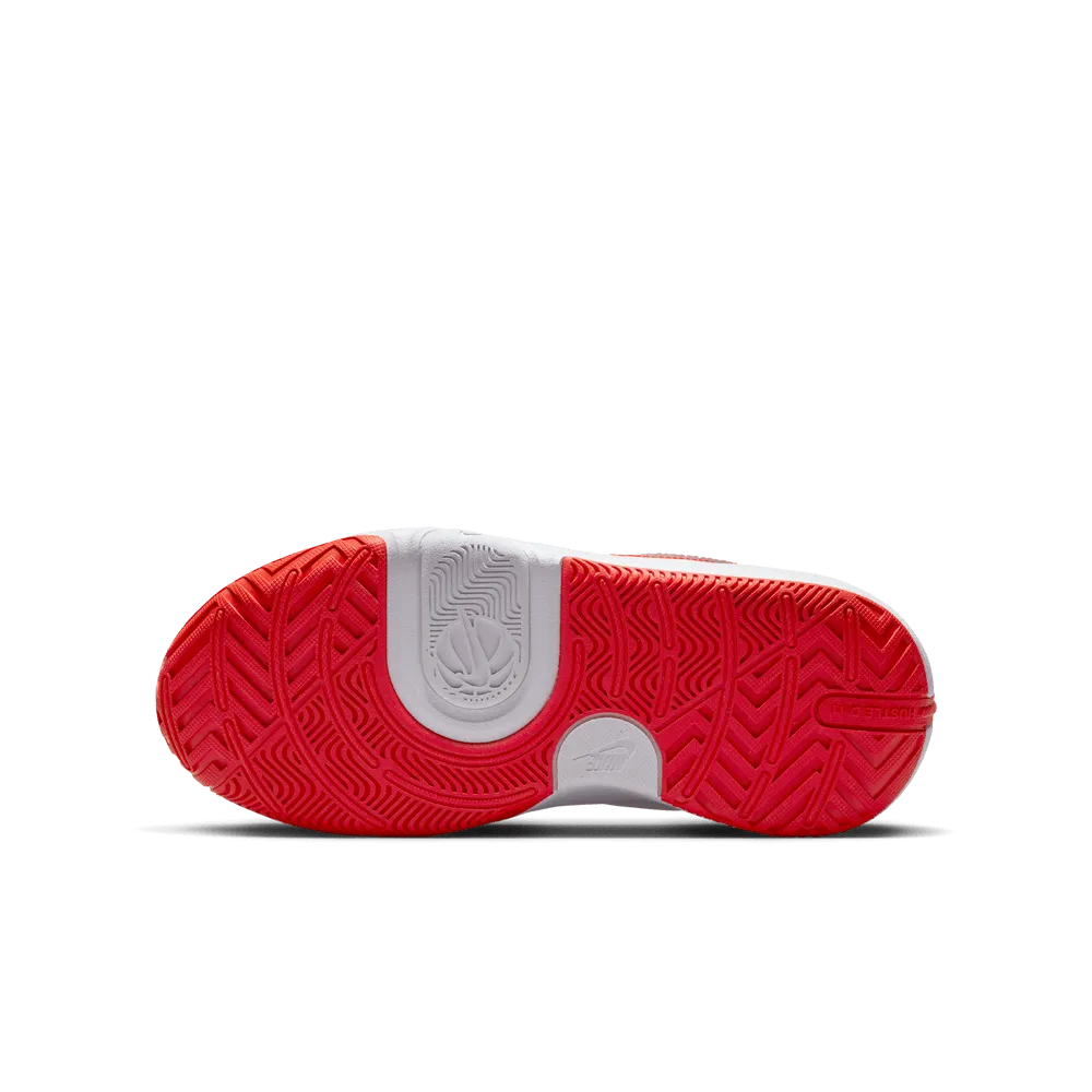 Nike Team Hustle D 11 Big Kids' Basketball Shoes (GS) 'White/Red'