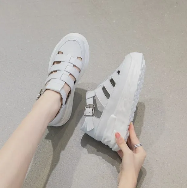 Small Size Breathable White Sneakers SS332